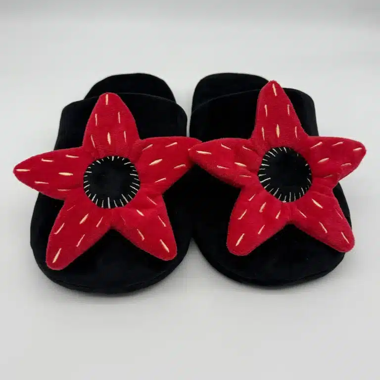 Pantoufles d'hiver en peluche pour femmes et hommes, chaussures d'intérieur à fleurs floues, chaussures simples, cadeaux de noël 1