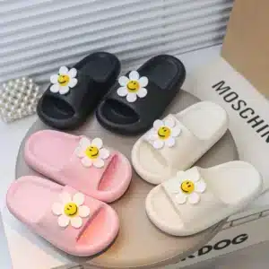 Claquettes Classiques Marguerites 3