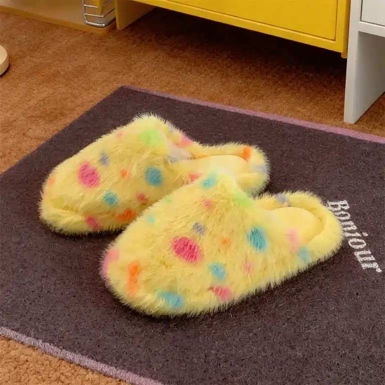 Chaussons Poilus Multicolores Pour Femme 3