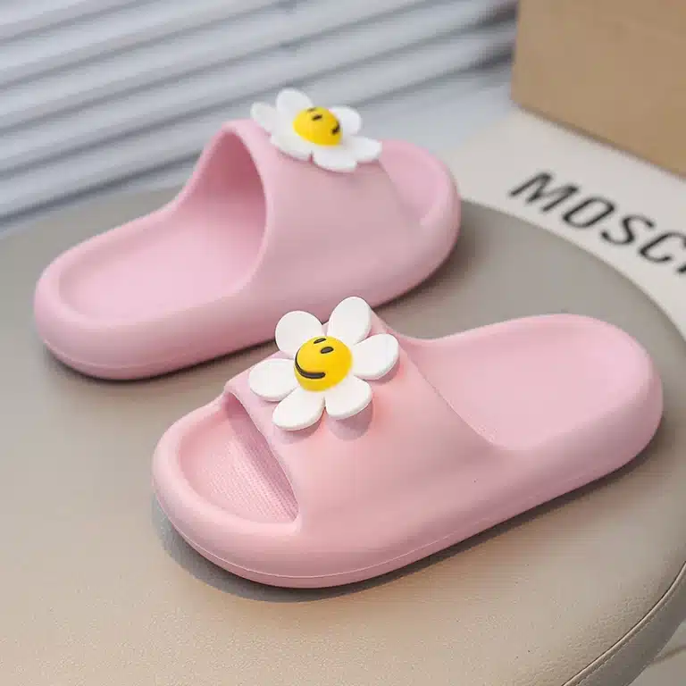 Claquettes Classiques Marguerites 4