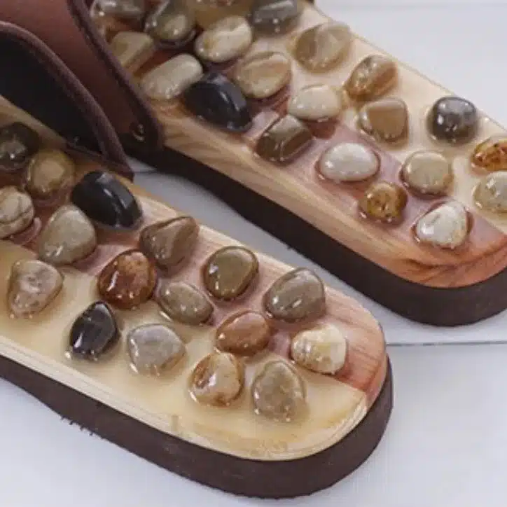 Pantoufles de Massage Acupression Galets 4