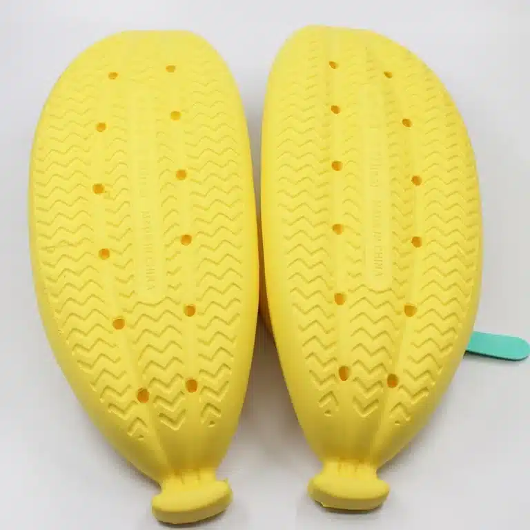 Tongs En Forme De Bananes 6