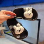 Claquettes Antidérapantes Minimalistes Lapin Enfant 2