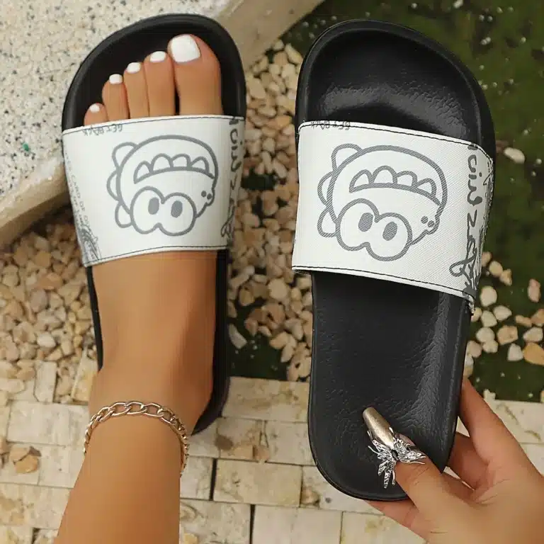 Claquettes Femme Grenouille Cartoon 3