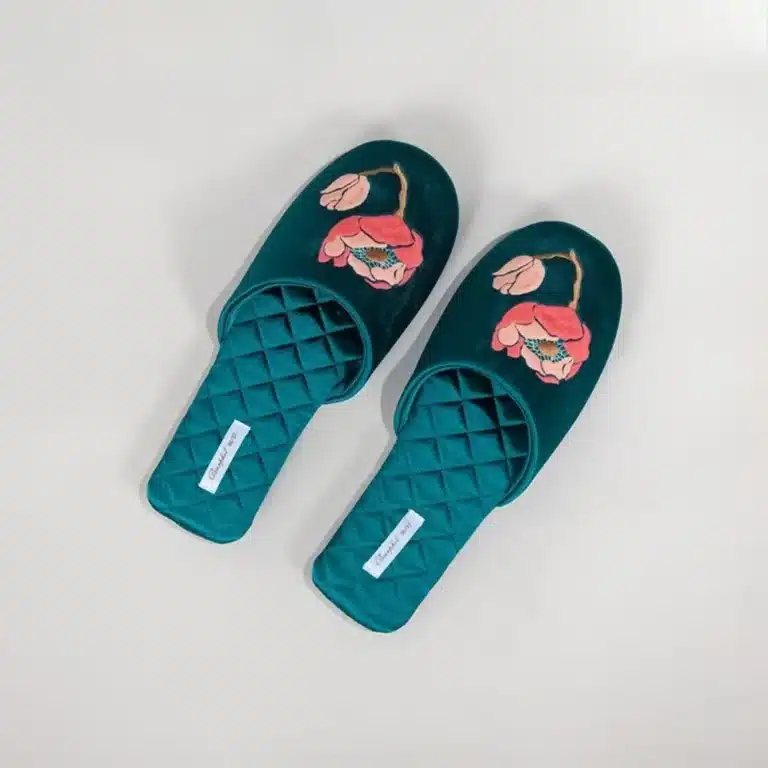 Pantoufles Fleur Brodée Matelassées 1