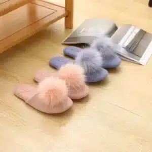 Pantoufles Pompon Peluche 4