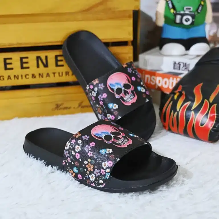 Claquettes Punk Noir Et Rose 3