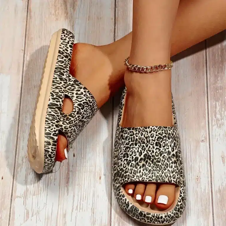 Claquettes Léopard Confort Femme 4