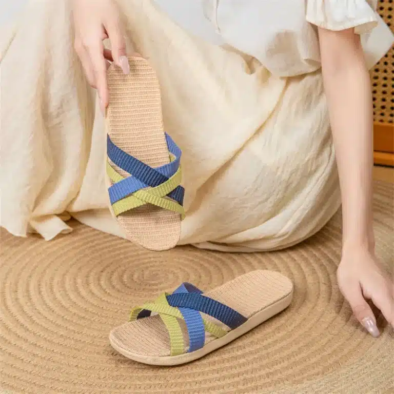 Claquettes Croisées Femme En Lin 2