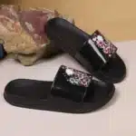 Claquettes Noires Punk Femme 6