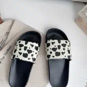 Claquettes Plates Vache 1