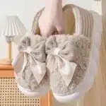Chaussons Fermés Peluche Nœud Papillon 5
