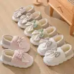 Chaussons Fermés Peluche Nœud Papillon 3