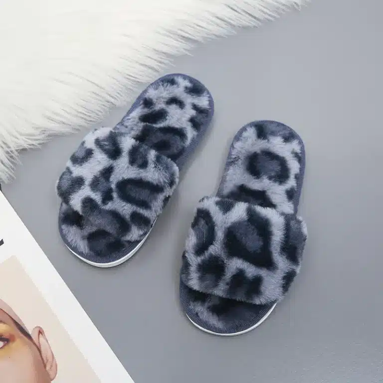 Pantoufles Claquettes Fluffy Léopard 4