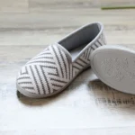 Nouvelles pantoufles thermiques antidérapantes pour femme, collection Printemps-Automne 2026, en tricot, pour la maison, semelle souple, chaussures d'intérieur 3