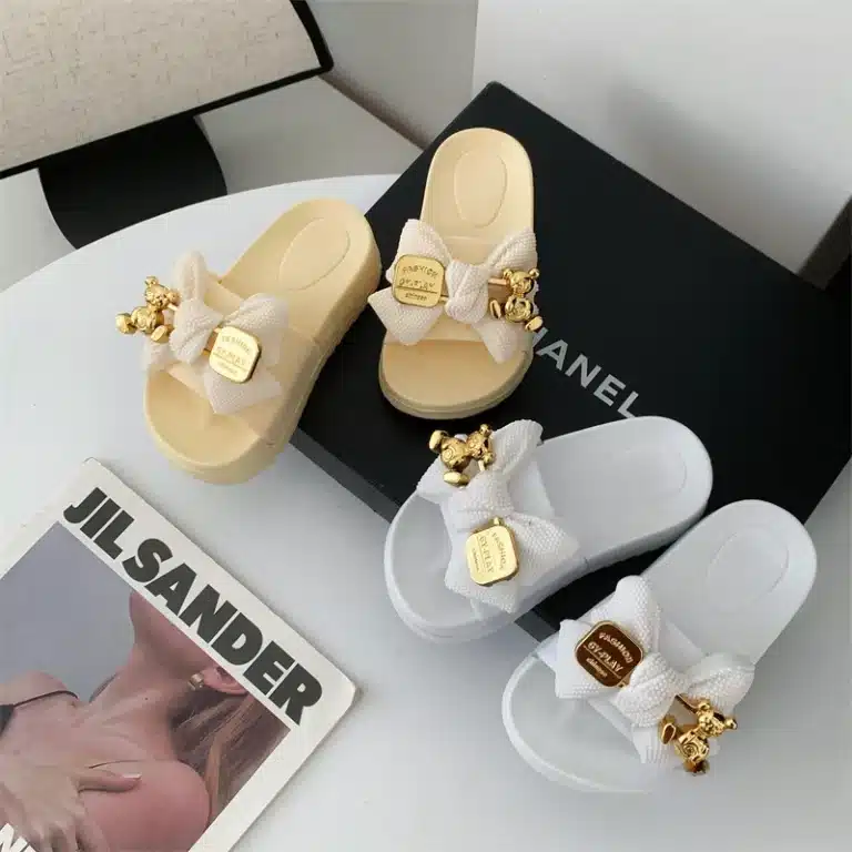 Claquettes Yeezy Pour Fille Avec Noeud 2