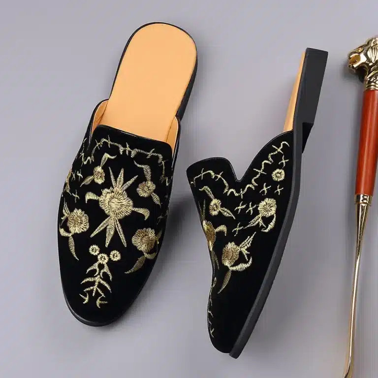 Chaussons Mules Noir Et Doré 6