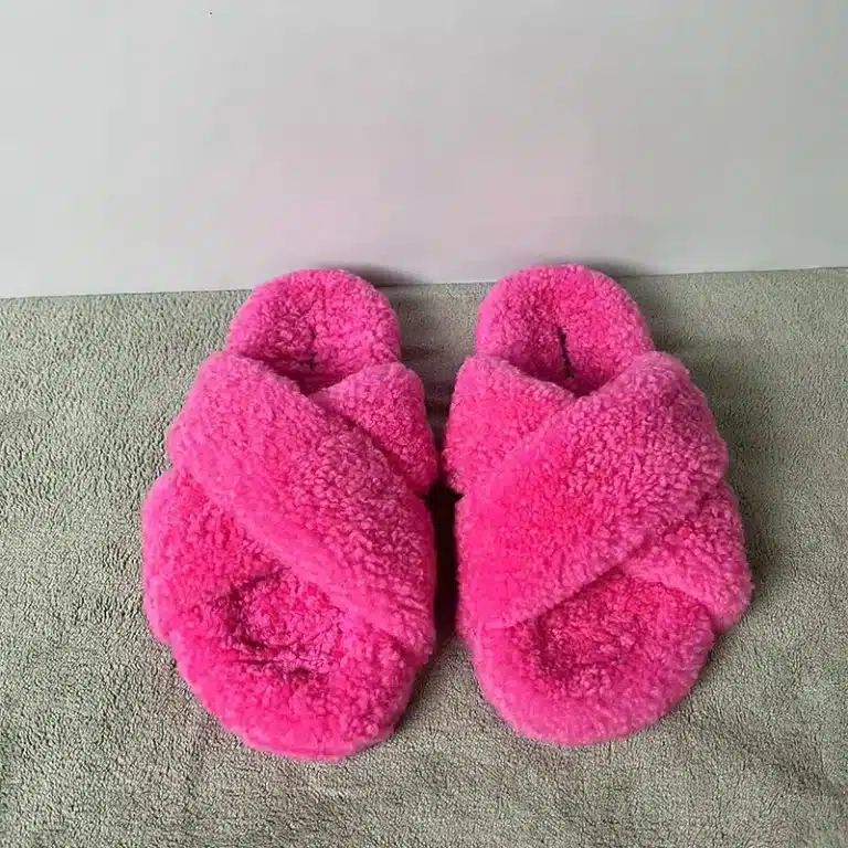 Chaussons Croisés Moumoute Femme 1