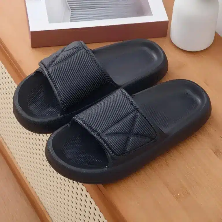 Claquettes Noires Homme Avec Scratch 1