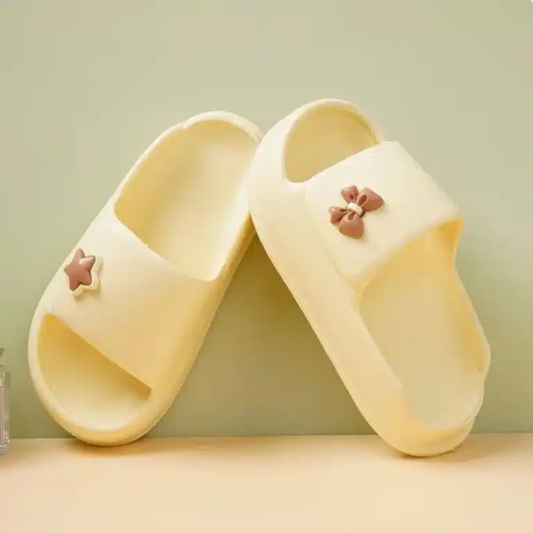 Claquettes Yeezy Minimalistes Avec Petit Noeud 1