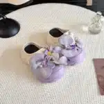 Crocs Bicolores Avec Fleurs Et Papillon 1