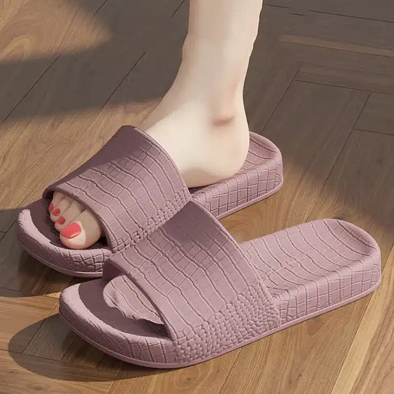 Claquettes Effet Croco 1