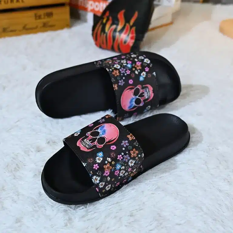 Claquettes Punk Noir Et Rose 2