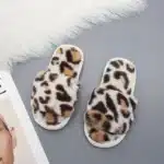Pantoufles Claquettes Fluffy Léopard 3