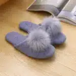 Pantoufles Pompon Peluche 1