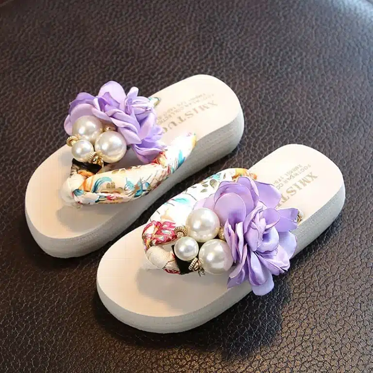 Tongs Blanches Antidérapantes Avec Perles Et Fleurs 4