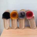 Claquettes Pompon Fourrure 1