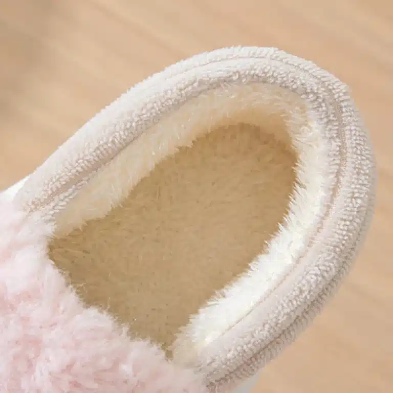 Chaussons Fermés Peluche Nœud Papillon 4