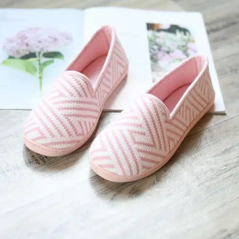 Nouvelles pantoufles thermiques antidérapantes pour femme, collection Printemps-Automne 2026, en tricot, pour la maison, semelle souple, chaussures d'intérieur 4