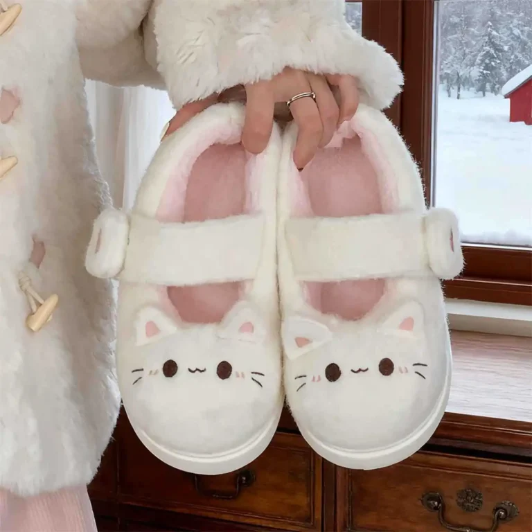 Chaussons Fourrés Fermés Tête De Chat 5