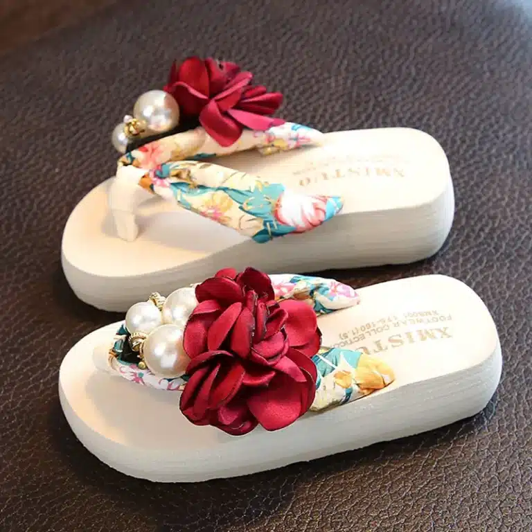 Tongs Blanches Antidérapantes Avec Perles Et Fleurs 3