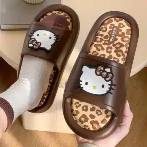 Claquettes Hello Kitty Léopard 1