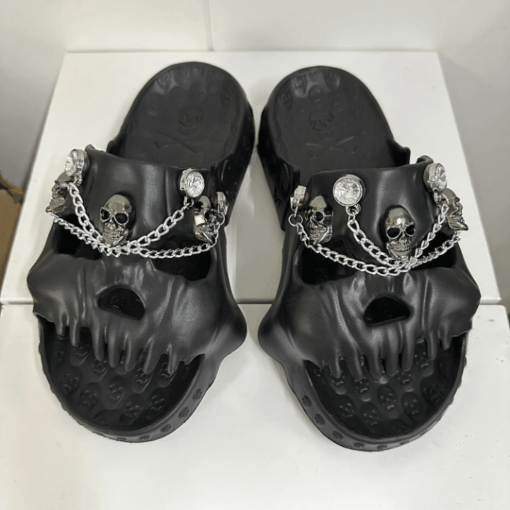 skull_chains_black_cleanup
